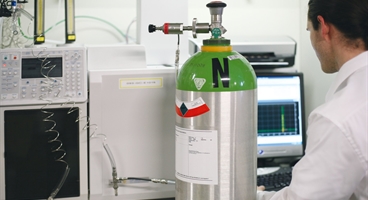 SPECTRA-SEAL® calibration gas mixtures provide ﬂat-line stability and extended shelf life.